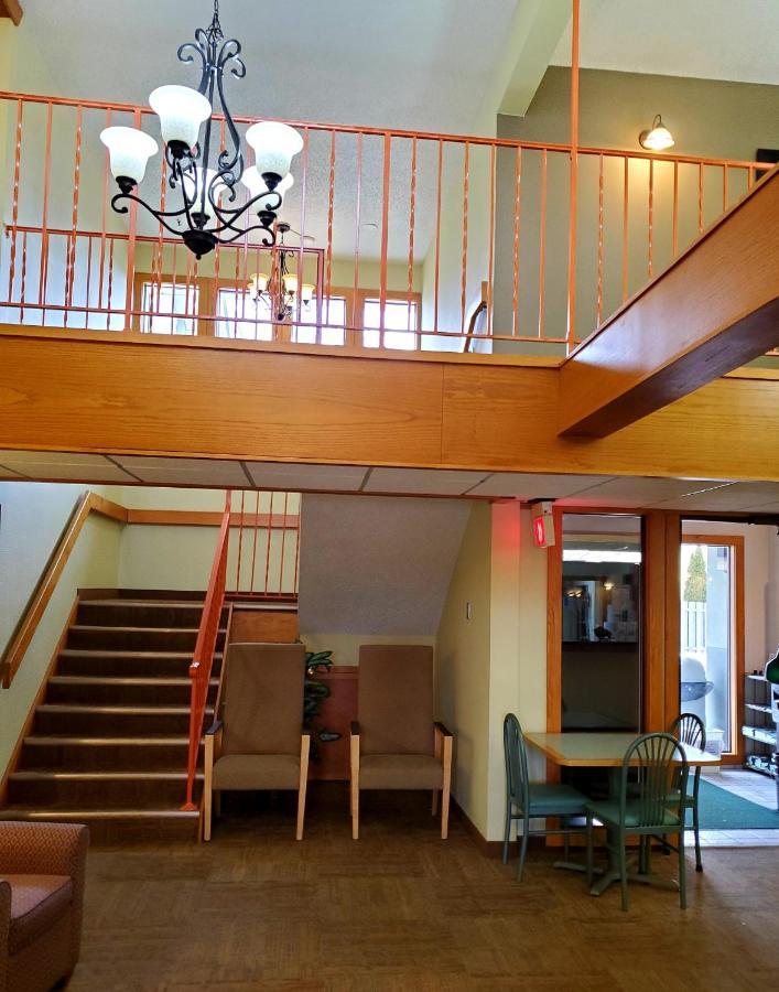 Bison Plains Lodge Moorhead Exterior foto