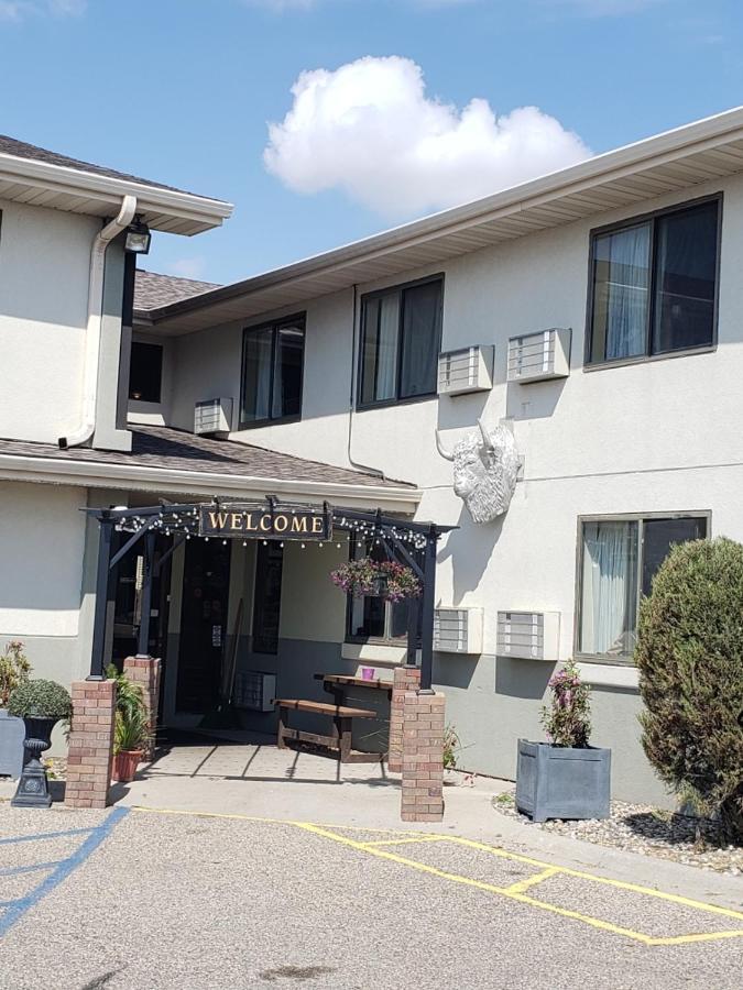Bison Plains Lodge Moorhead Exterior foto